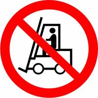 Знаки запрещающие — Запрещающий знак Р07 &quot;Запрещается движение средств напольного транспорта&quot; — фото